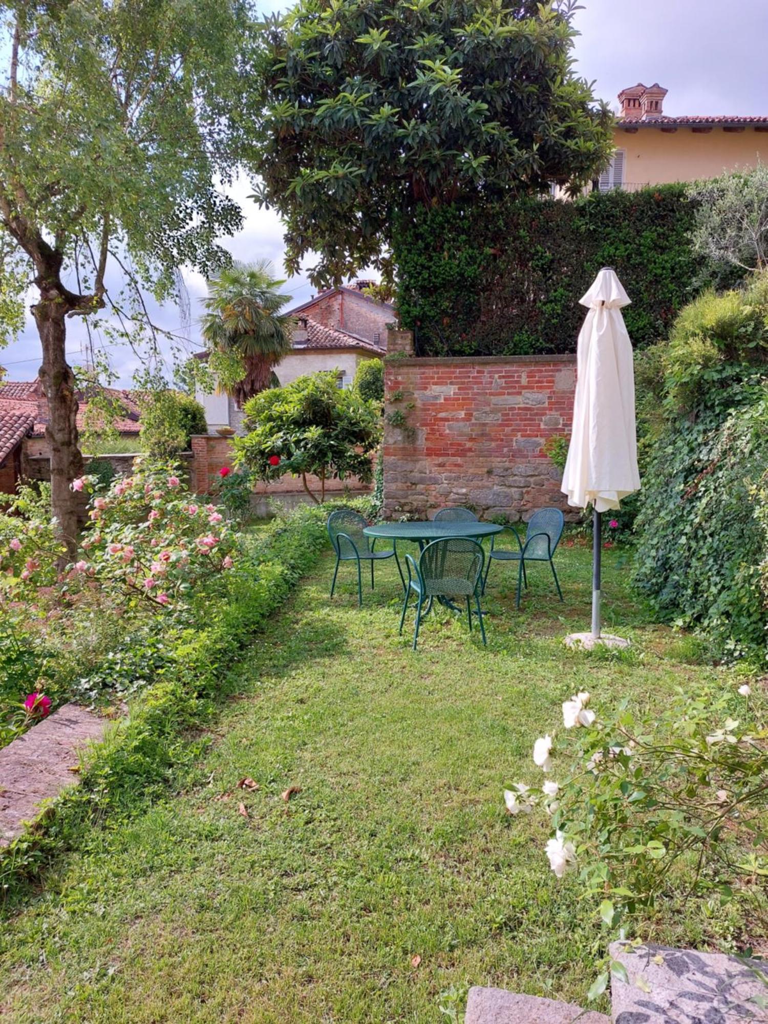شقة Il Giardino Di Olivia Guarene المظهر الخارجي الصورة